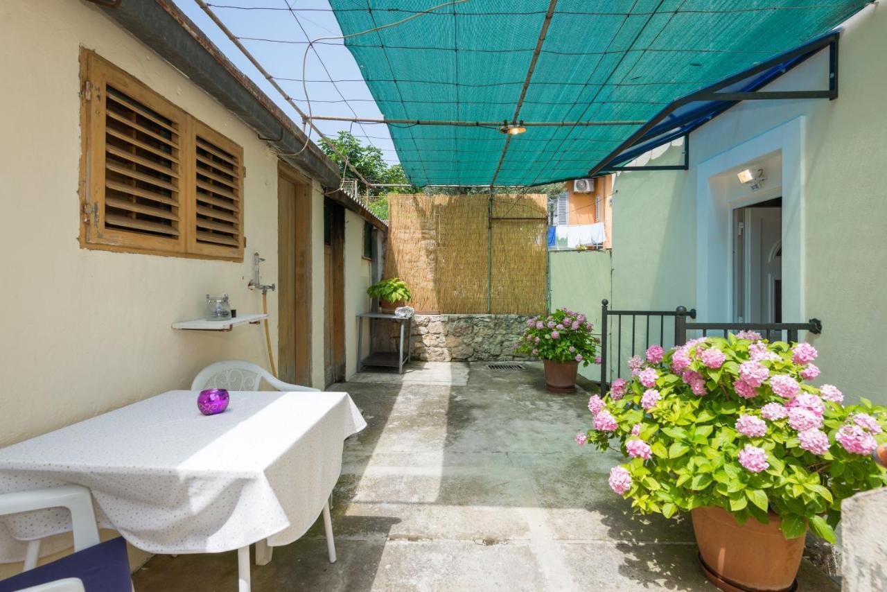 Apartamento Petite Split Exterior foto