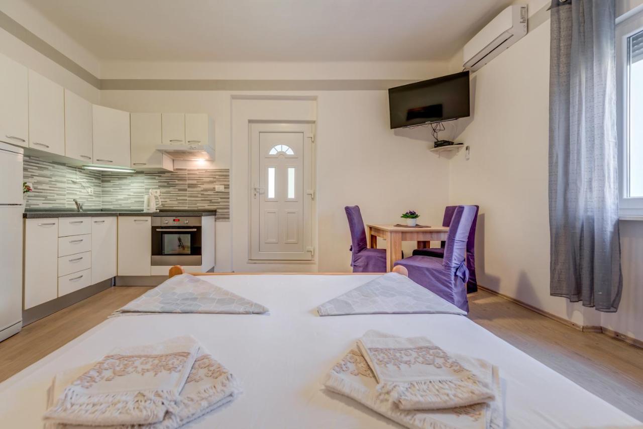Apartamento Petite Split Exterior foto
