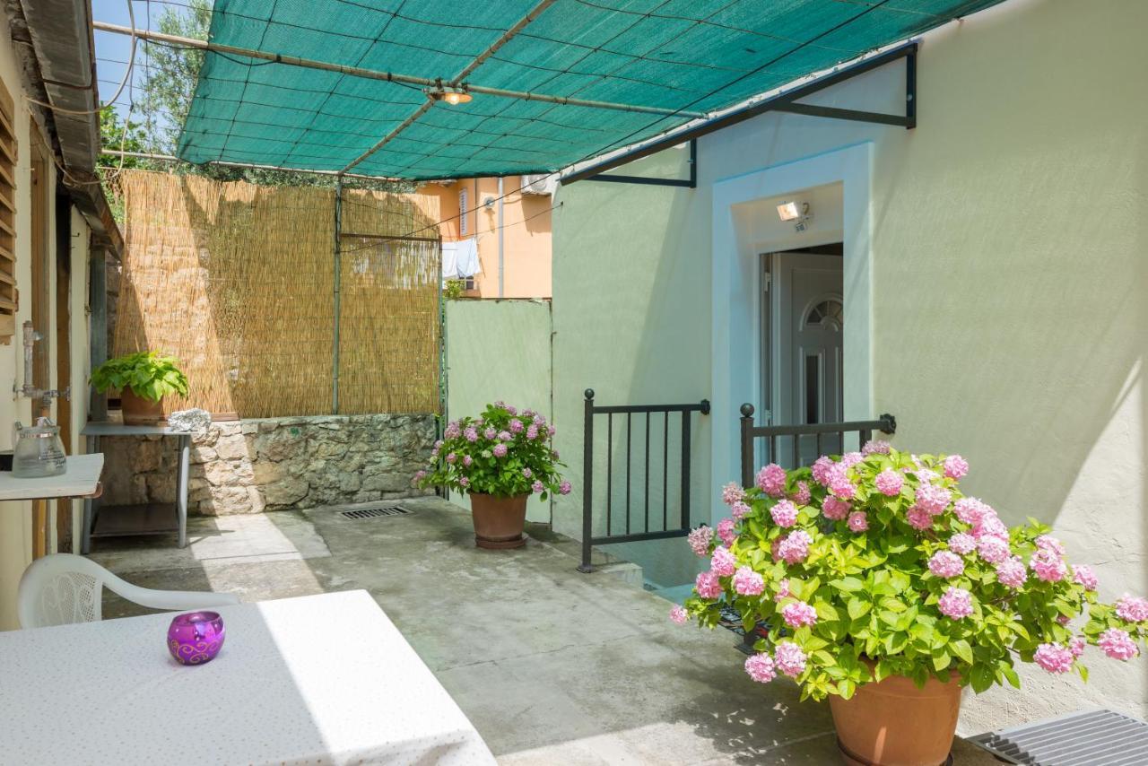 Apartamento Petite Split Exterior foto