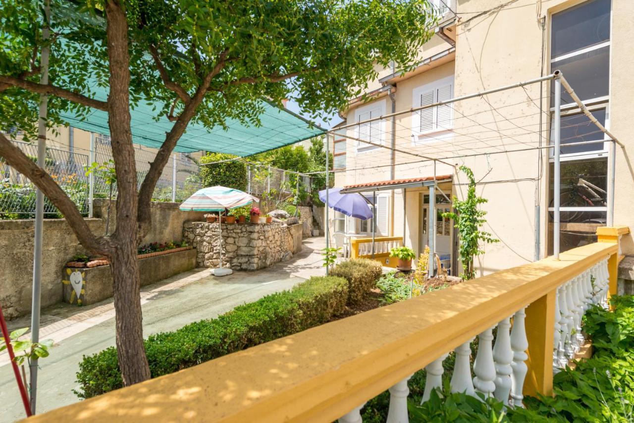 Apartamento Petite Split Exterior foto